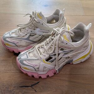 Balenciaga women’s sneakers - size 37 / US 7